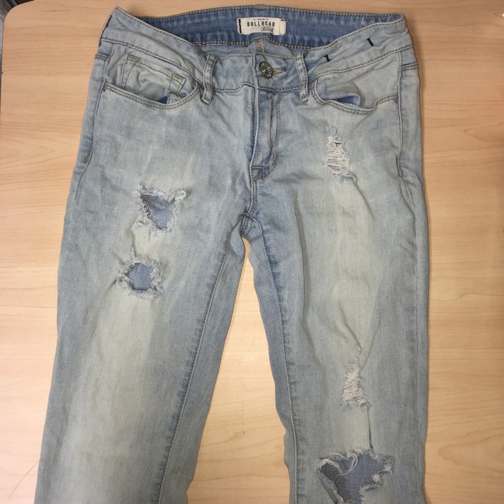 Ripped skinny jeans